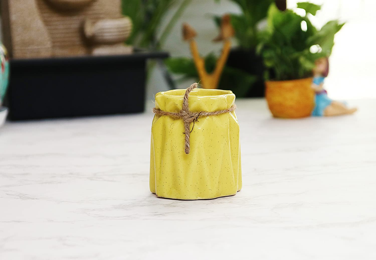 Leafy Tales Mystic Shape Ceramic Pot, Yellow,1 pc