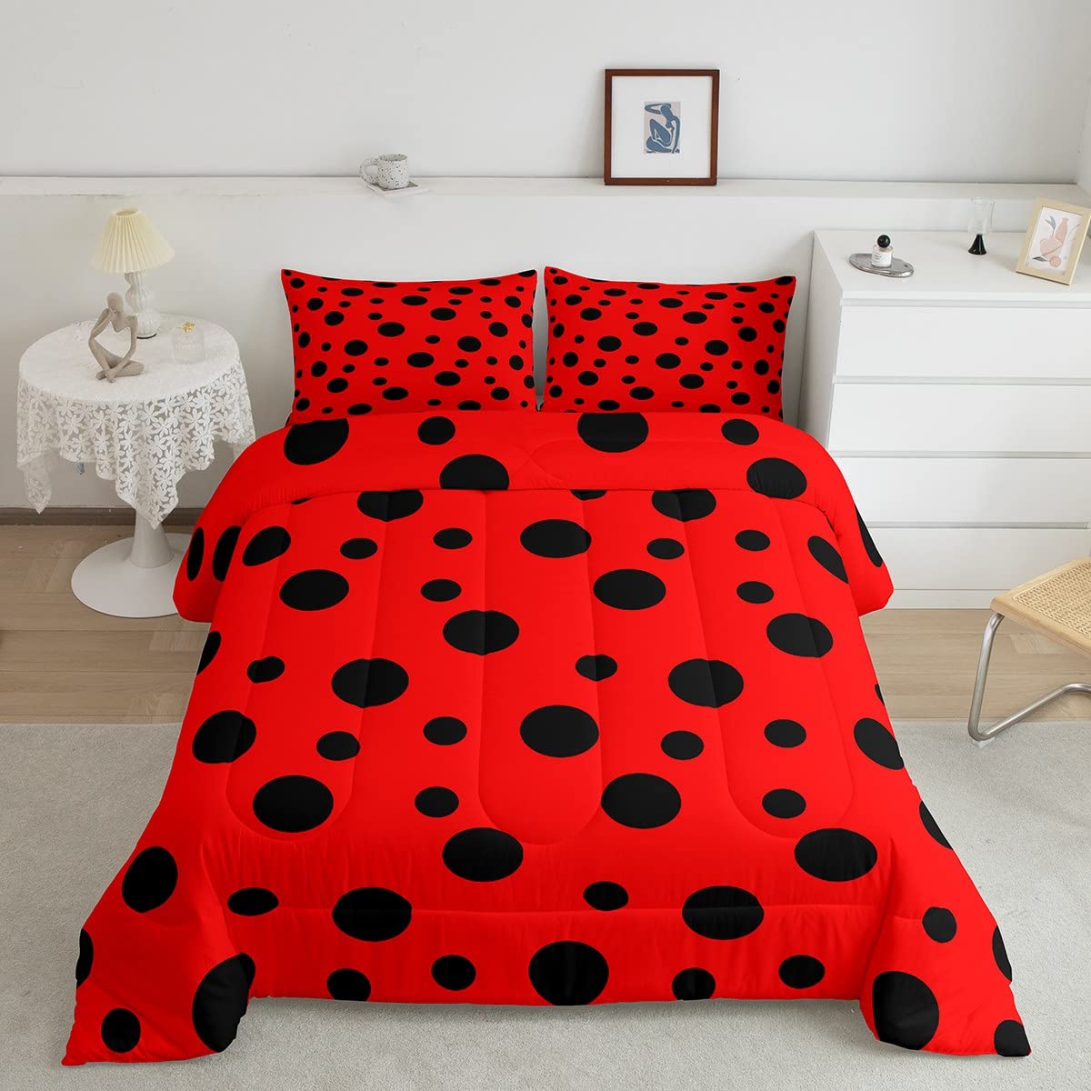 Ladybug Comforter Set,Red and Black Bedding Set for Kids Girls Women,Adults Polka Dot Pattern Comforter,Cartoon Ladybug Theme Quilted Duvet Set Bedroom Collection Twin Size 2Pcs,Soft WarmOEKO-TEX STANDARD 100