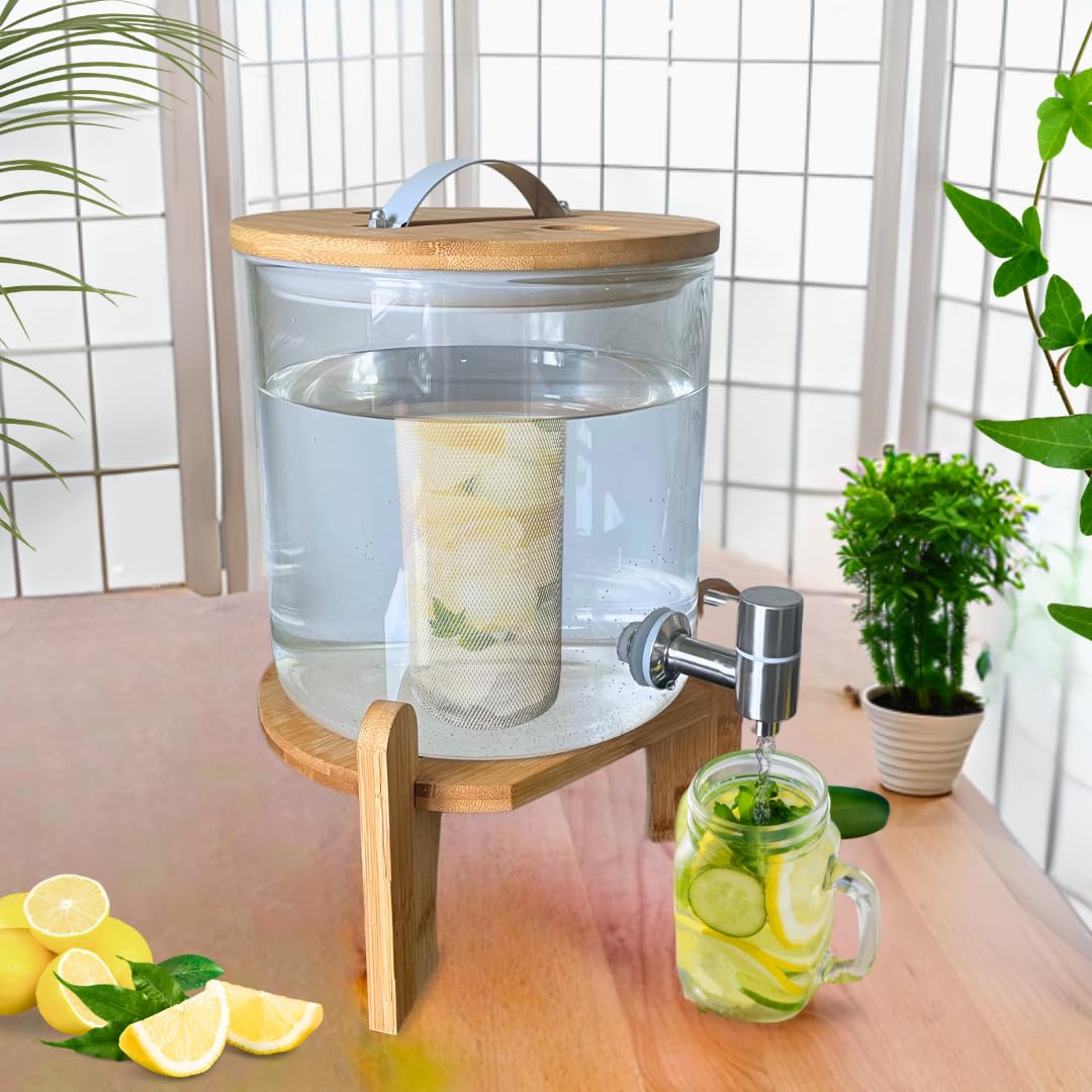 Dispensador de Bebidas de Cristal con Grifo, Piedras Terapéuticas, Tapa y Soporte Madera de Bambú - Incluye Filtro para Mezclar en Interior - 5 Litros