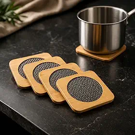 Kit 4 Descansos de Panela em Madeira Quadrado - Suportes de Bambu para Panela Quente - Proteção de Mesa - Utensílio de Cozinha Antiderrapante Resistente ao Calor