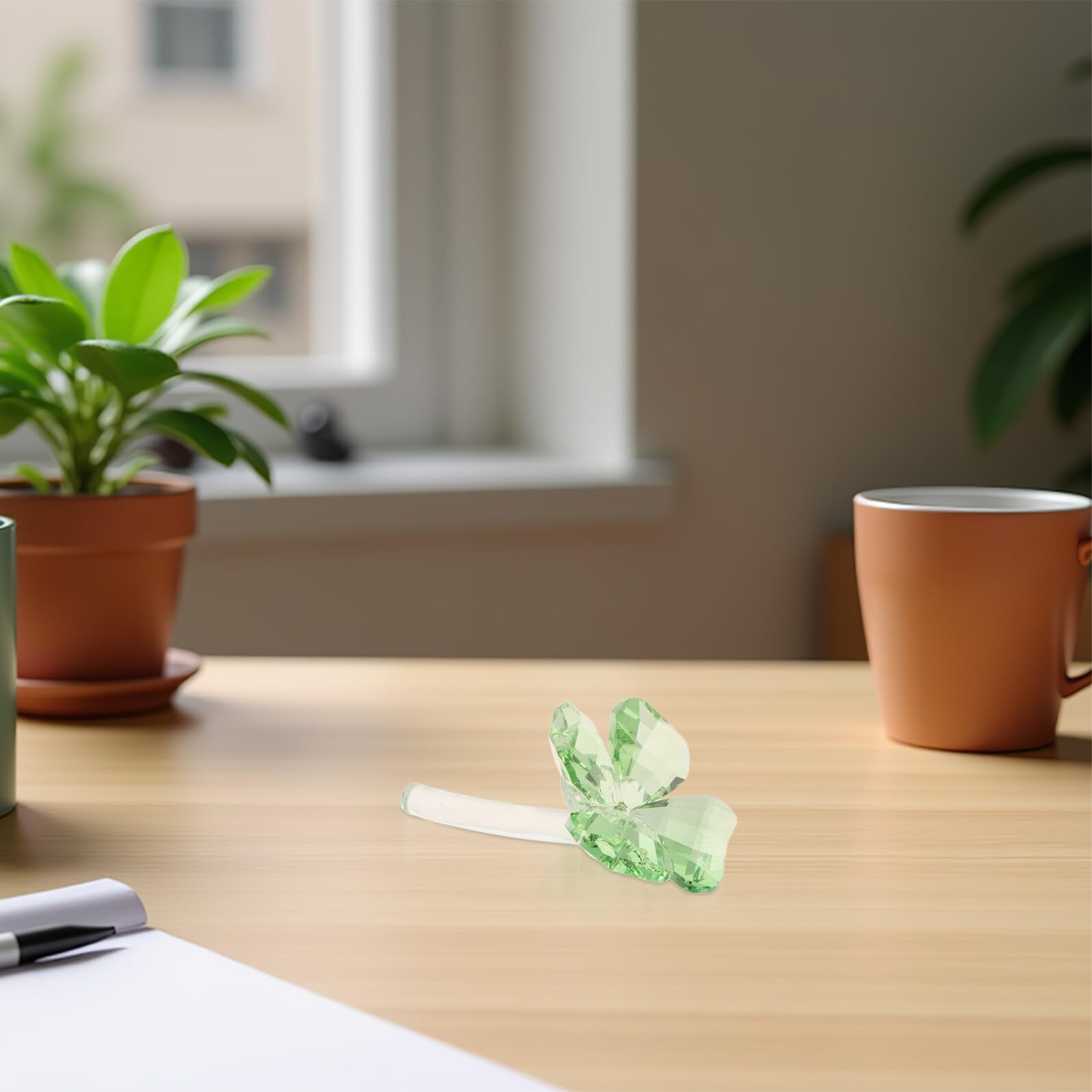 Ipetboom Kleeblatt-taschenanhänger aus Kristall Kleiner Glücksbringer Blumenfigur für Schreibtisch Vierblättrige Figuren als Dekoration für Zuhause oder Büro