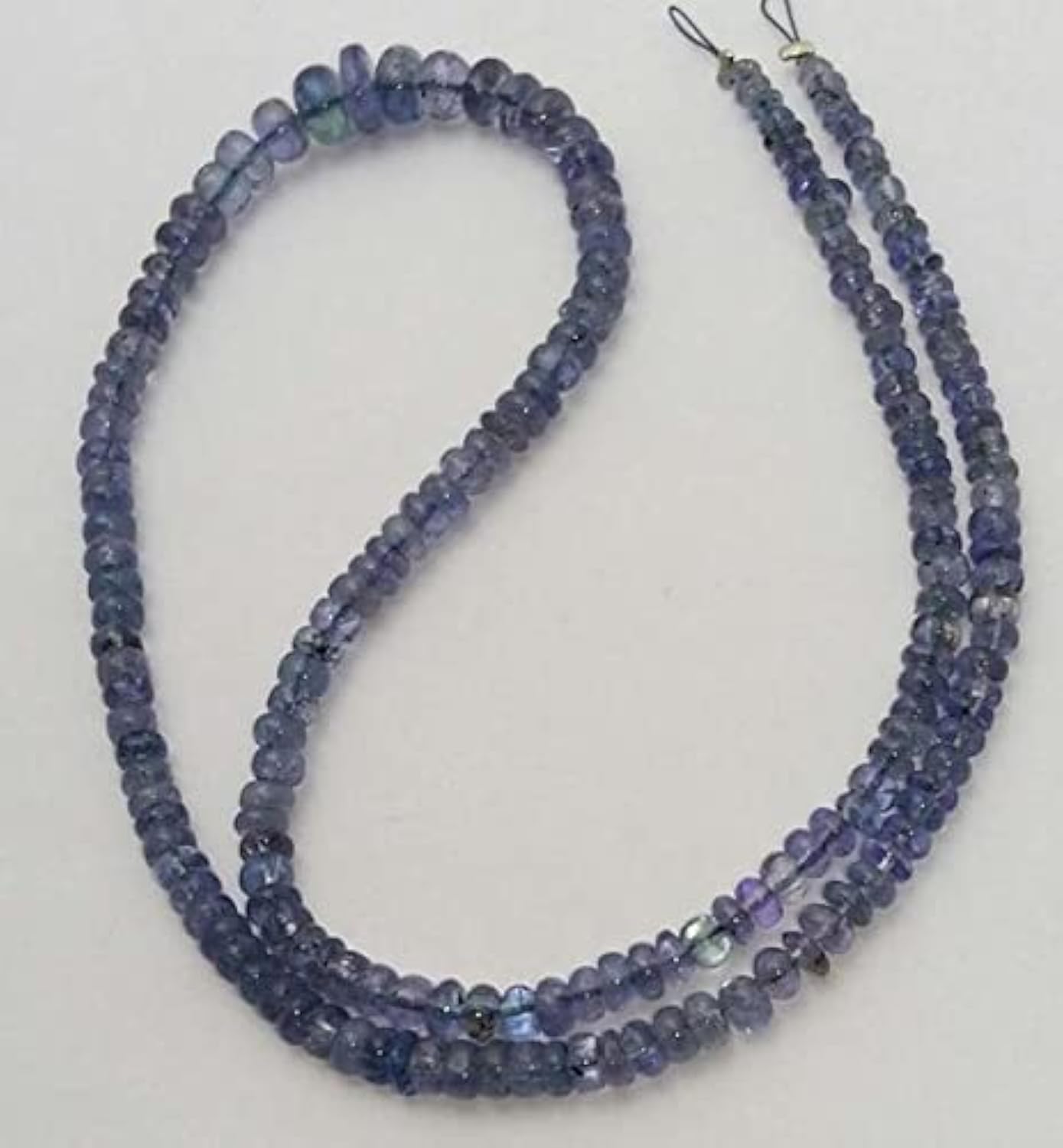 Perles de tanzanite lisses en fil pour créer un collier d'été élégant et porter au quotidien