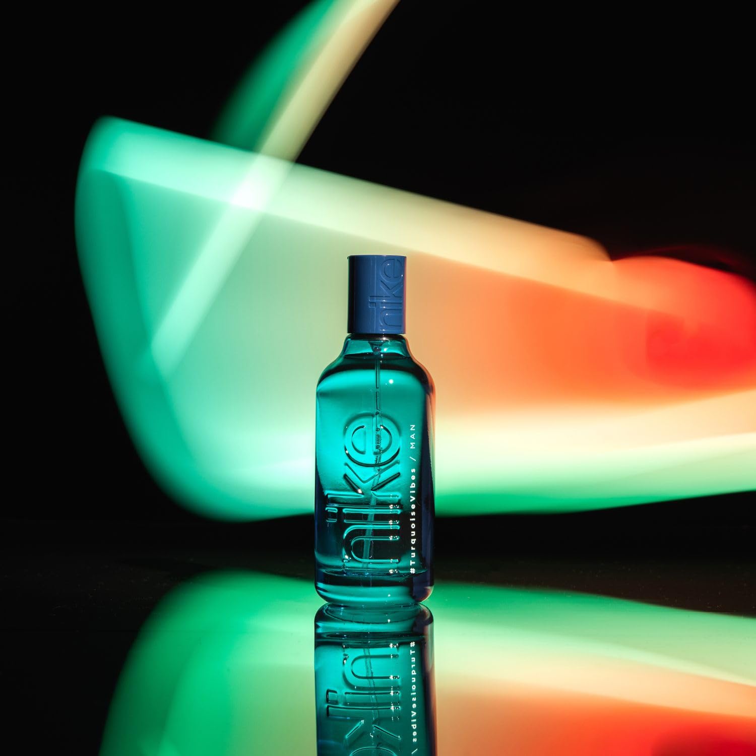 NIKE - Turquoise Vibes 150 ml, Eau de Cologne pour homme, Parfum en vaporisateur, Eau de Toilette naturelle et masculine, Parfum fruité et hespéridé, Fraîcheur et longue tenue