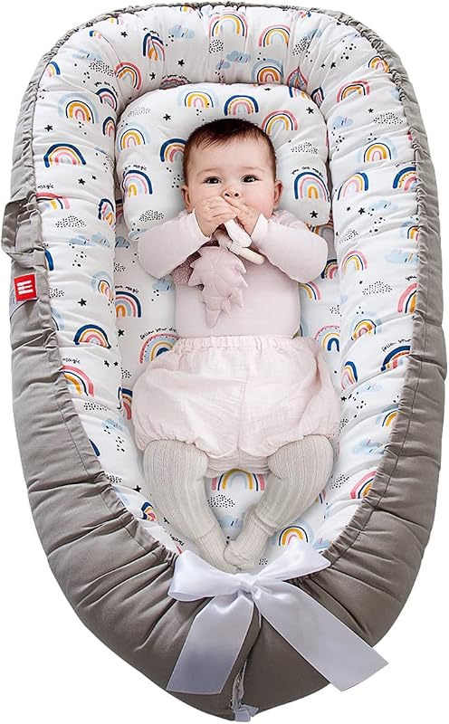 HOUSEYUAN Baby Lounger Nest Co-Sleeping for Baby-Breathable Soft Cotton Lounger Crib Bassinet Newborn Portable Baby Nest Sleeper for Napping Traveling Gift Essential (Rainbows)