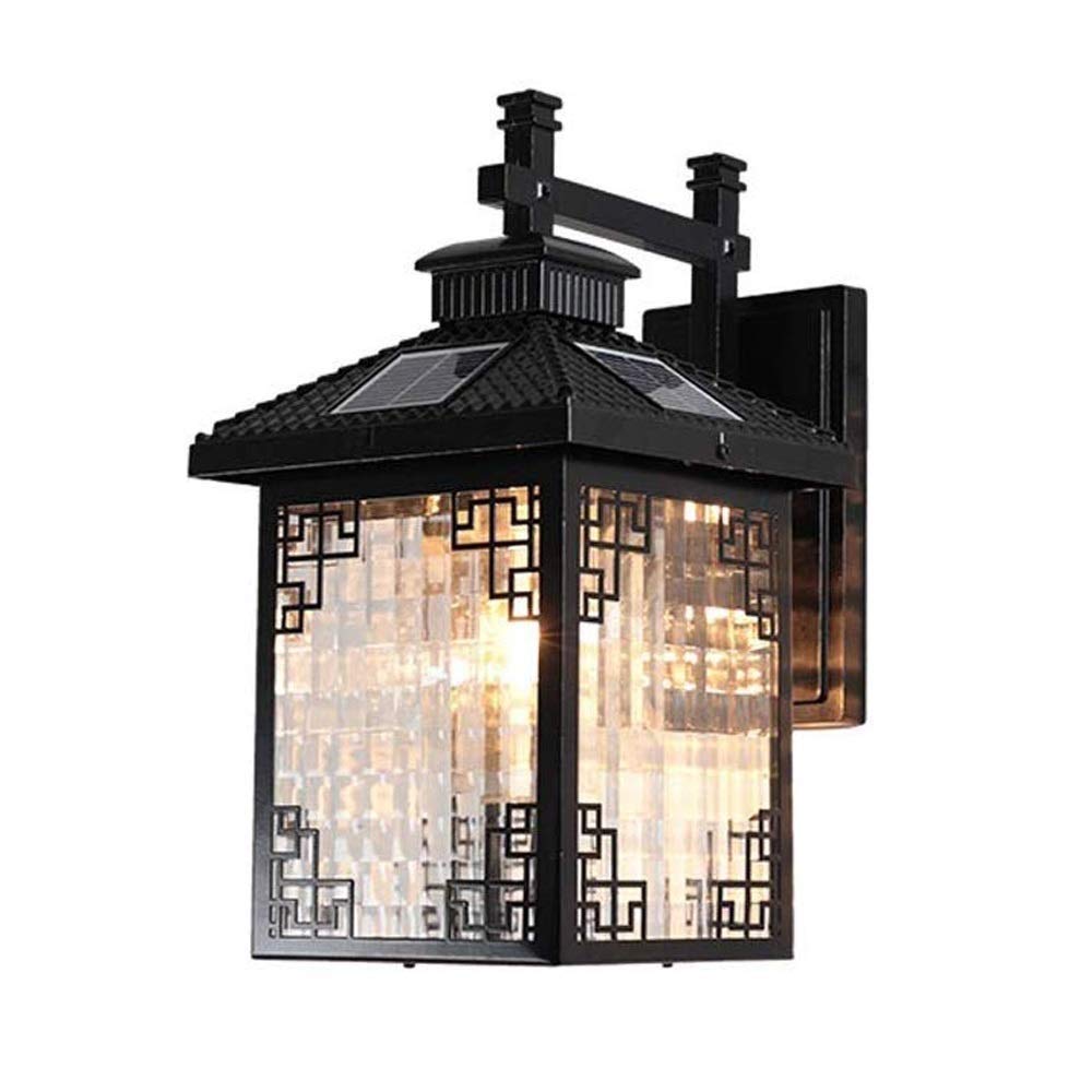 Applique solaire rétro en verre pour illuminer votre balcon et sublimer le paysage de nuit