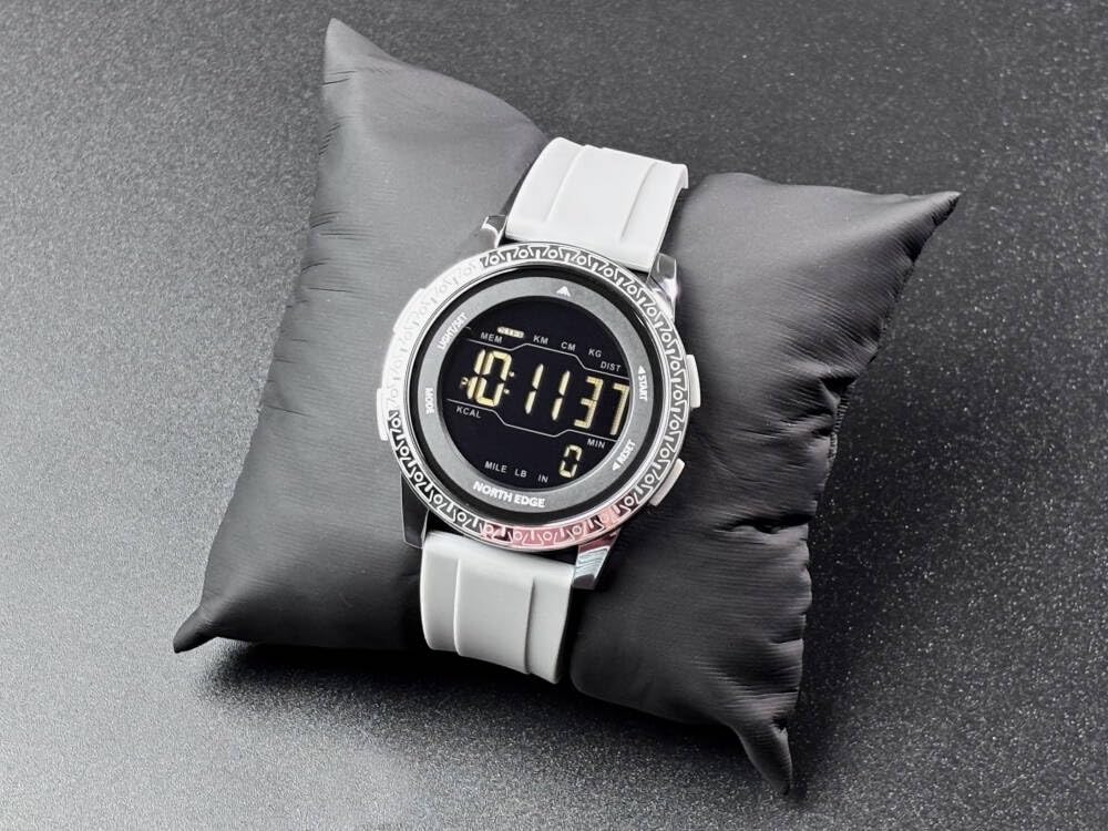 North Edge Apollo Luxury - Orologio digitale universale da uomo e donna, impermeabile fino a 50 m, orologio sportivo con cronometro e conteggio dei passi, sveglia