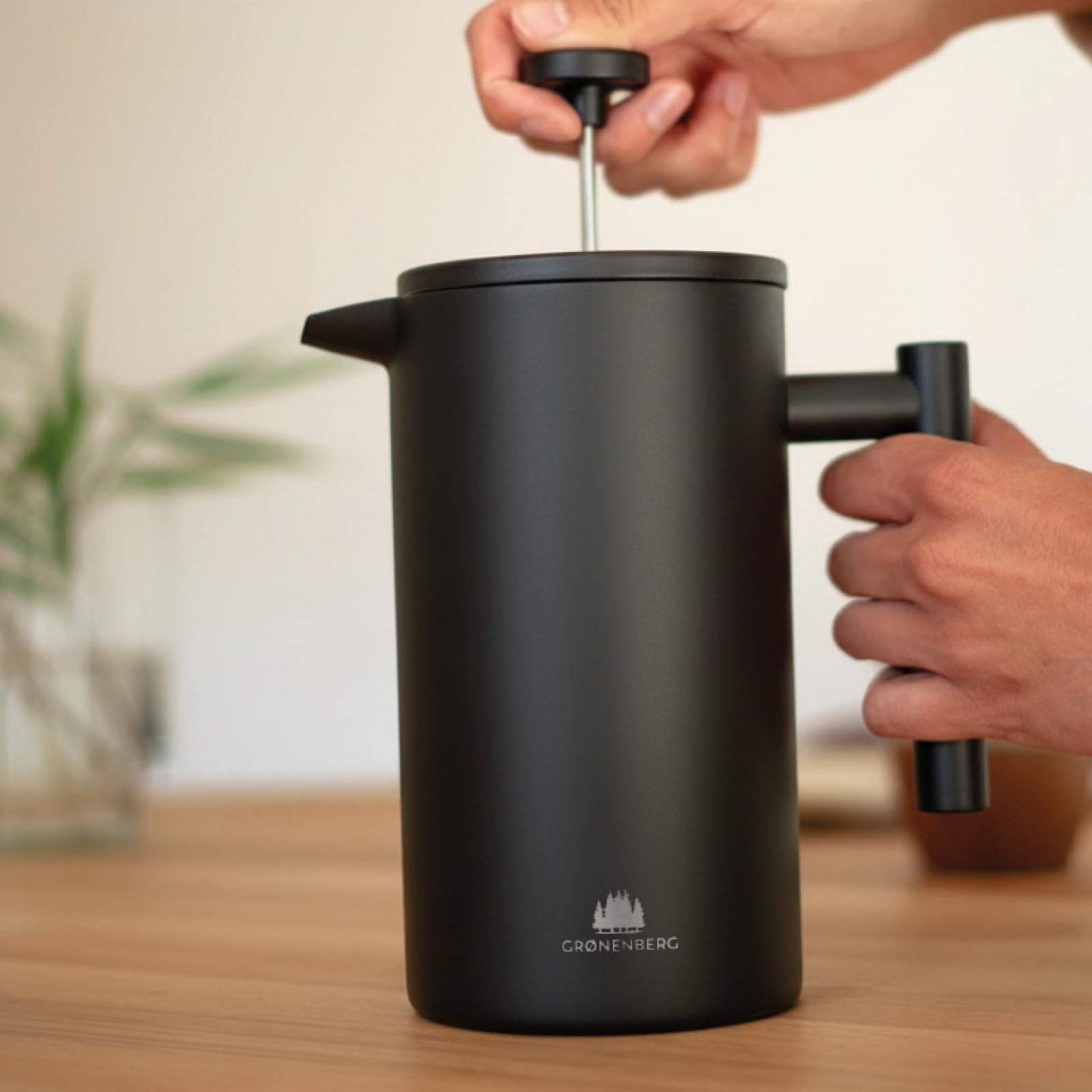 Groenenberg French Press Black 600 ml lub 1 litr I wysokiej jakości zaparzacz do kawy z funkcją podgrzewania termicznego I zaparzacz do kawy ze stali nierdzewnej