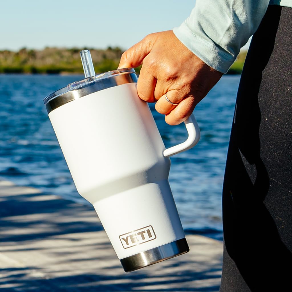 Amazon.com : YETI Rambler 35 oz Straw Mug 2.0 - Double-Wall Vacuum