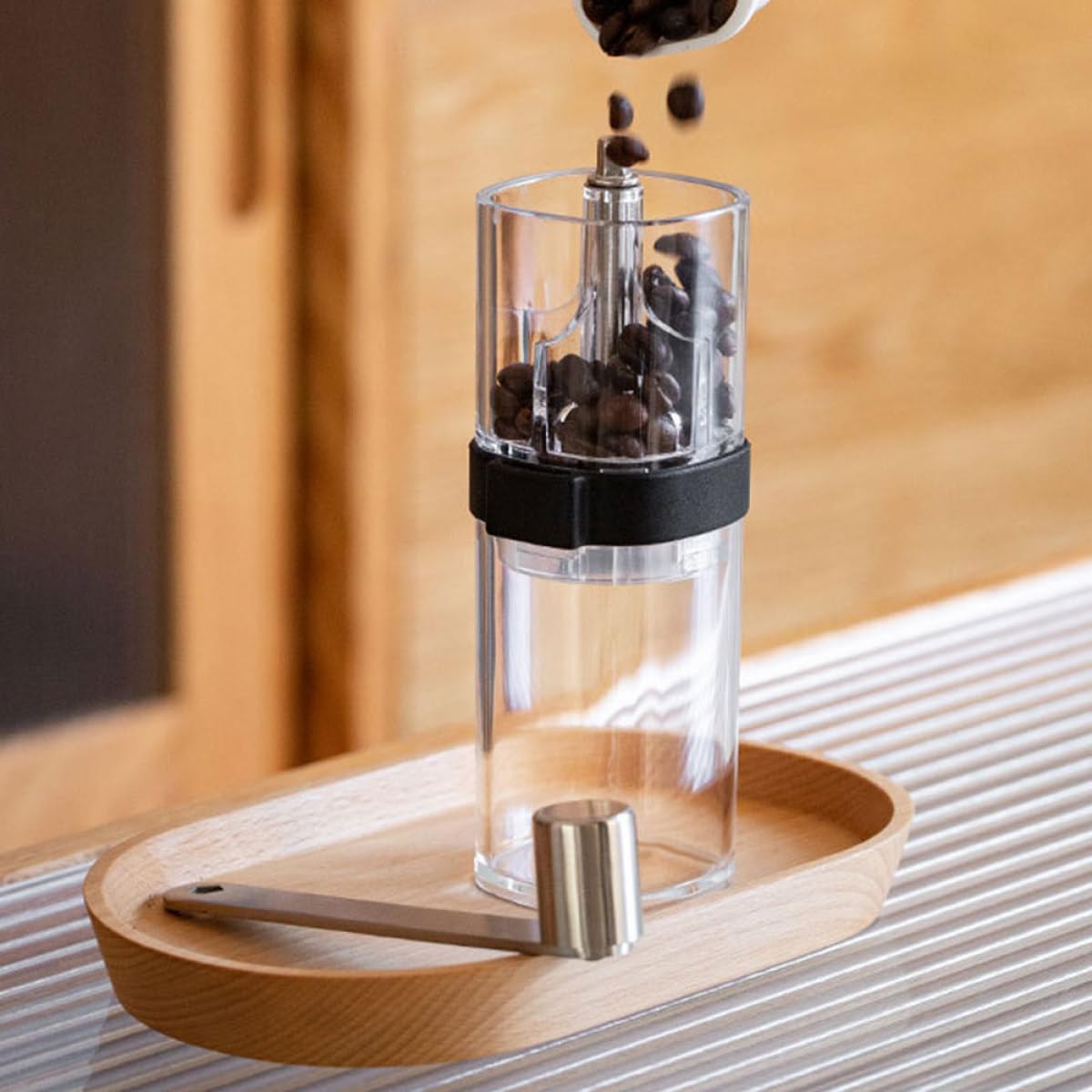 Molinillo de Café Manual Portátil Ajuste de Grosor | Acrílico y Núcleo Cerámico, Tapa de Silicona, para Camping y Oficina, también Apto para Especias y Granos