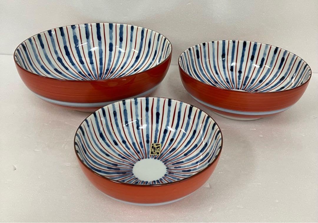 宮城陶器　大中小　3点セット Amazon.co.jp: ダミ十草三ッ組揃三峰陶器 大中小 鉢 手描き 朱色 食器