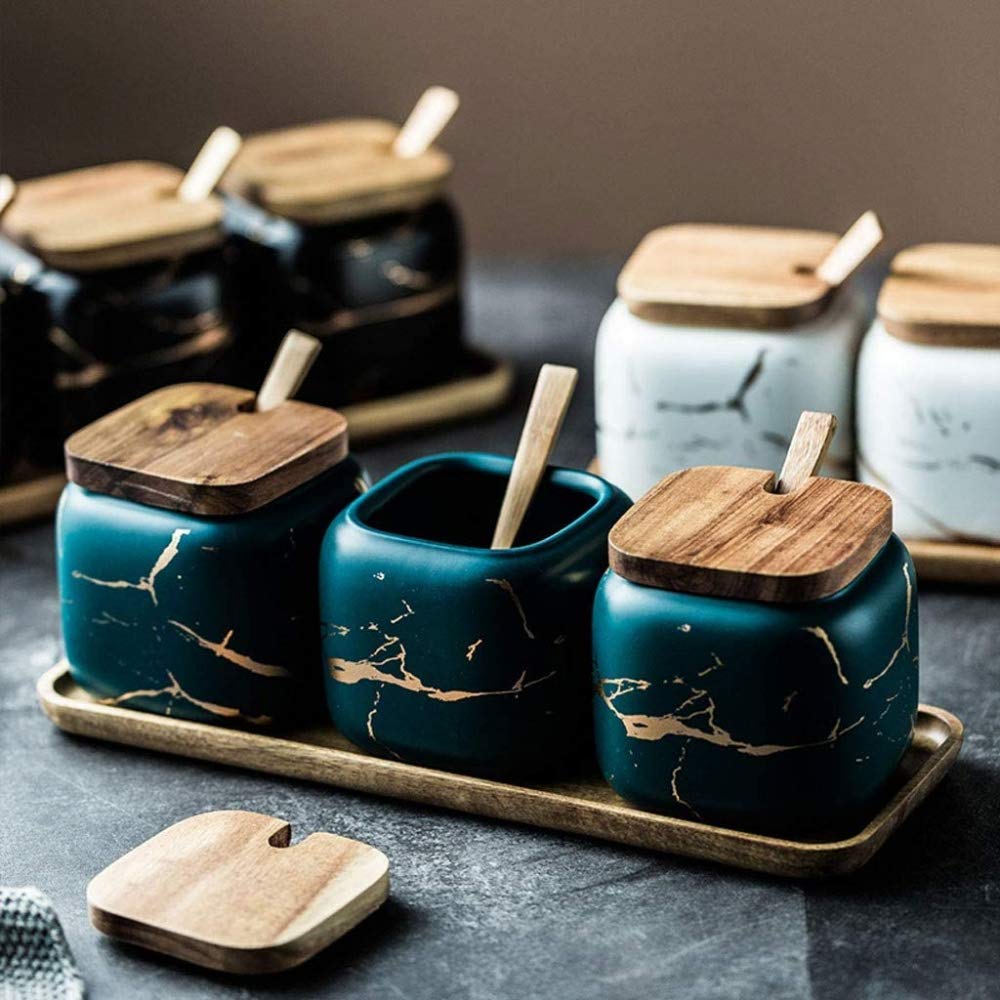 Lot de pots à épices en céramique avec cuillères de service et plateau – Texture marbre finition mate pour condiments et assaisonnements