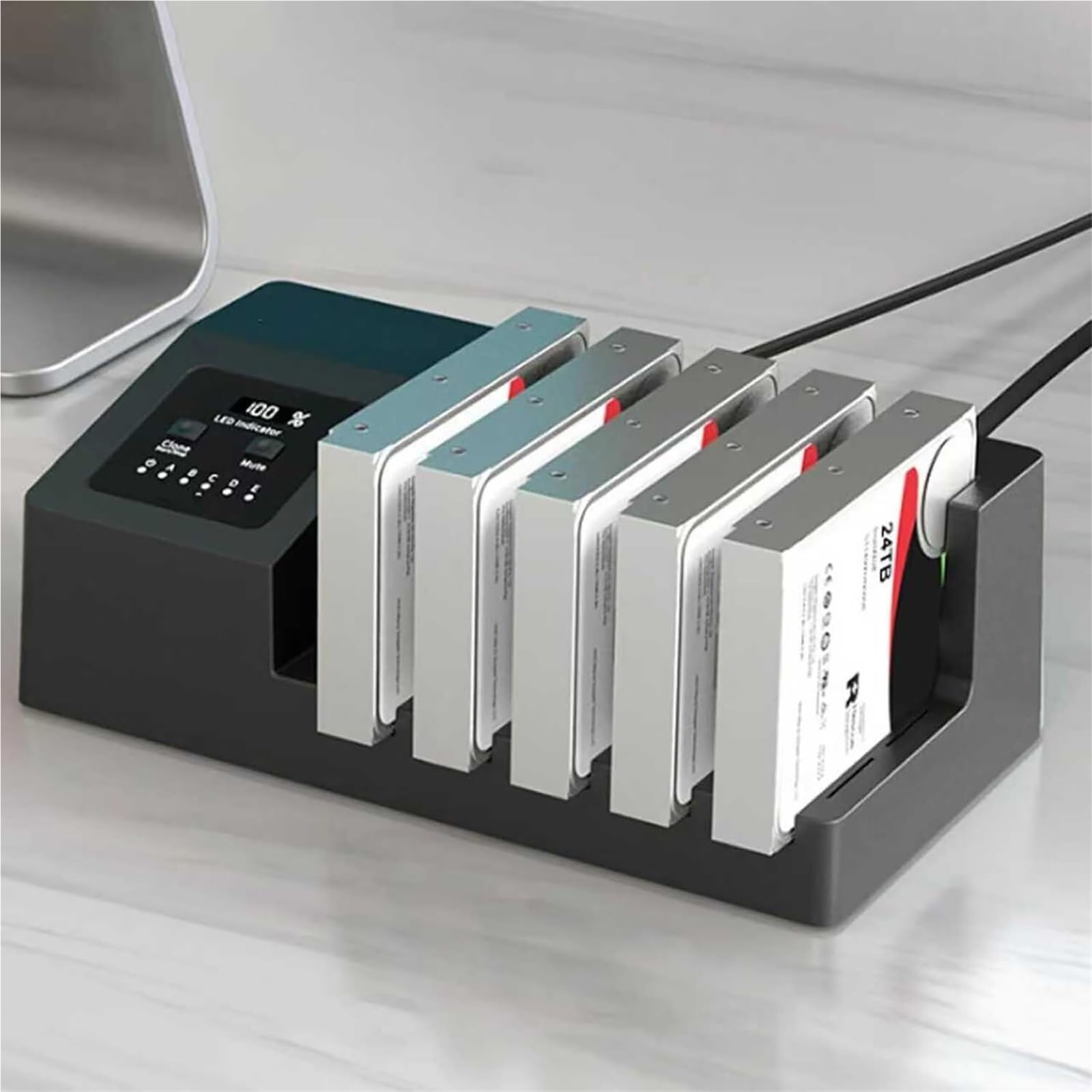 5 Bay HDD Enclosure – USB Type‑C, Offline Clone, 120TB Expansion | Type‑C (5Gbps), 20‑100% progress display, fan cooling. Plug‑and‑play. For 2.5″/3.5″ drives.