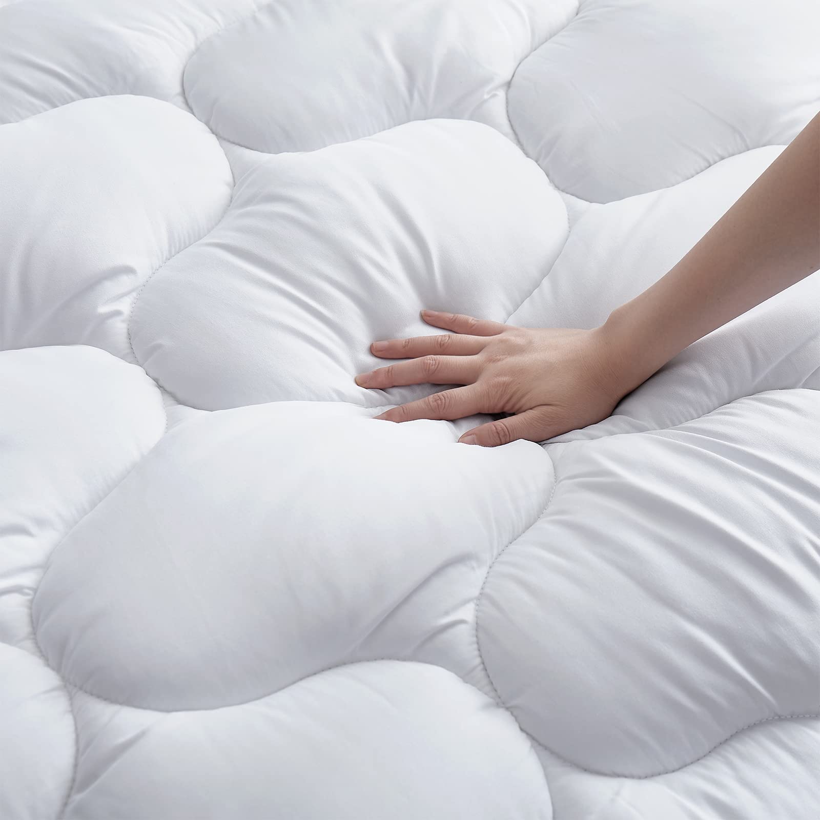 R.SHARE Surmatelas 200 x 200 cm, Mattress Topper Doux, Protège-Matelas Respirant, Enveloppement à 360 °C, Housse en Maille 3D, Certifié Oeko-Tex, Blanc