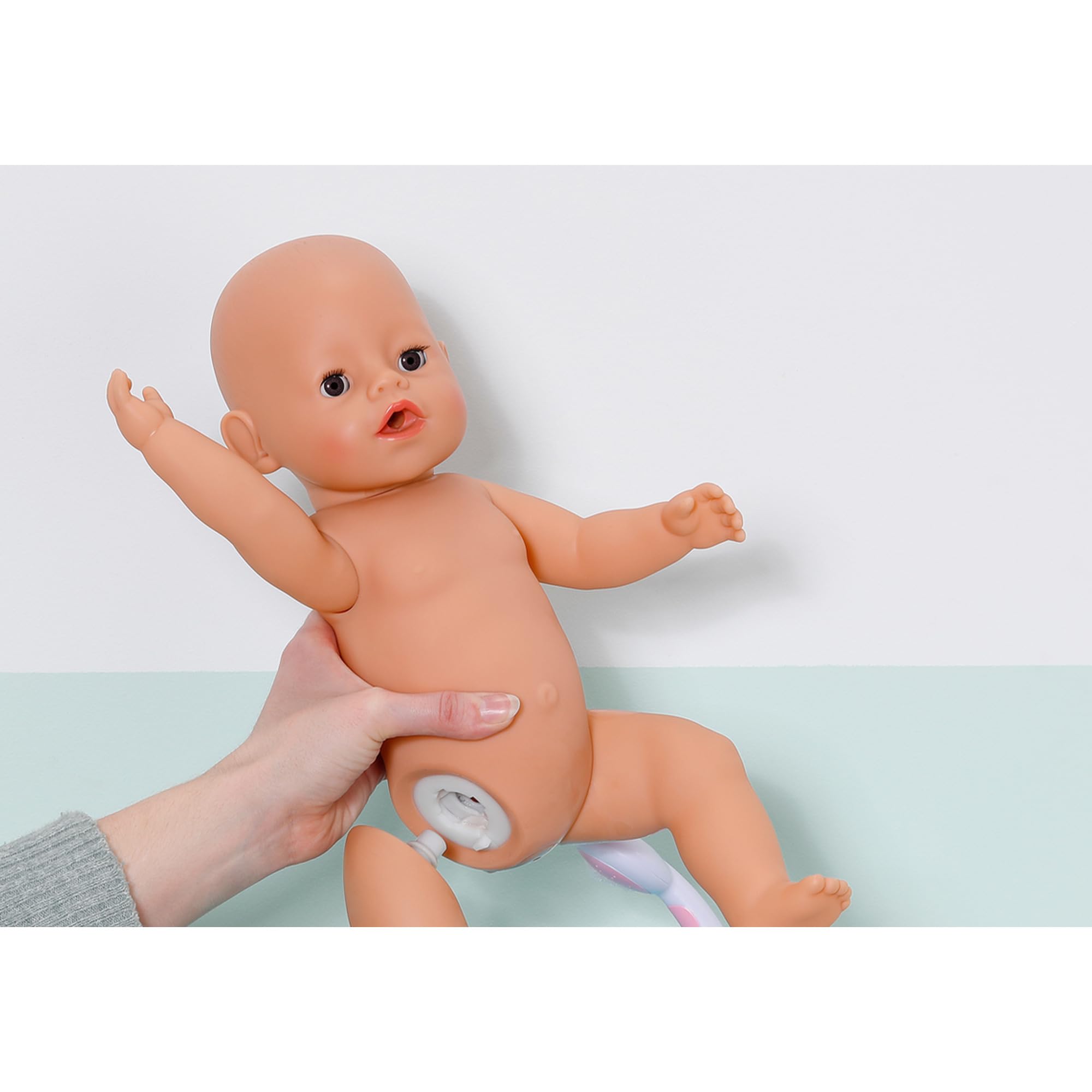 BABY born Jonas – 43 cm duża lalka niemowlęca – 10 funkcji w zestawie akcesoria i śpioszki – działa całkowicie bez baterii – nadaje się dla dzieci od 3 lat | Akcesoria w zestawie, śpioszki, działa bez baterii, od 3 lat