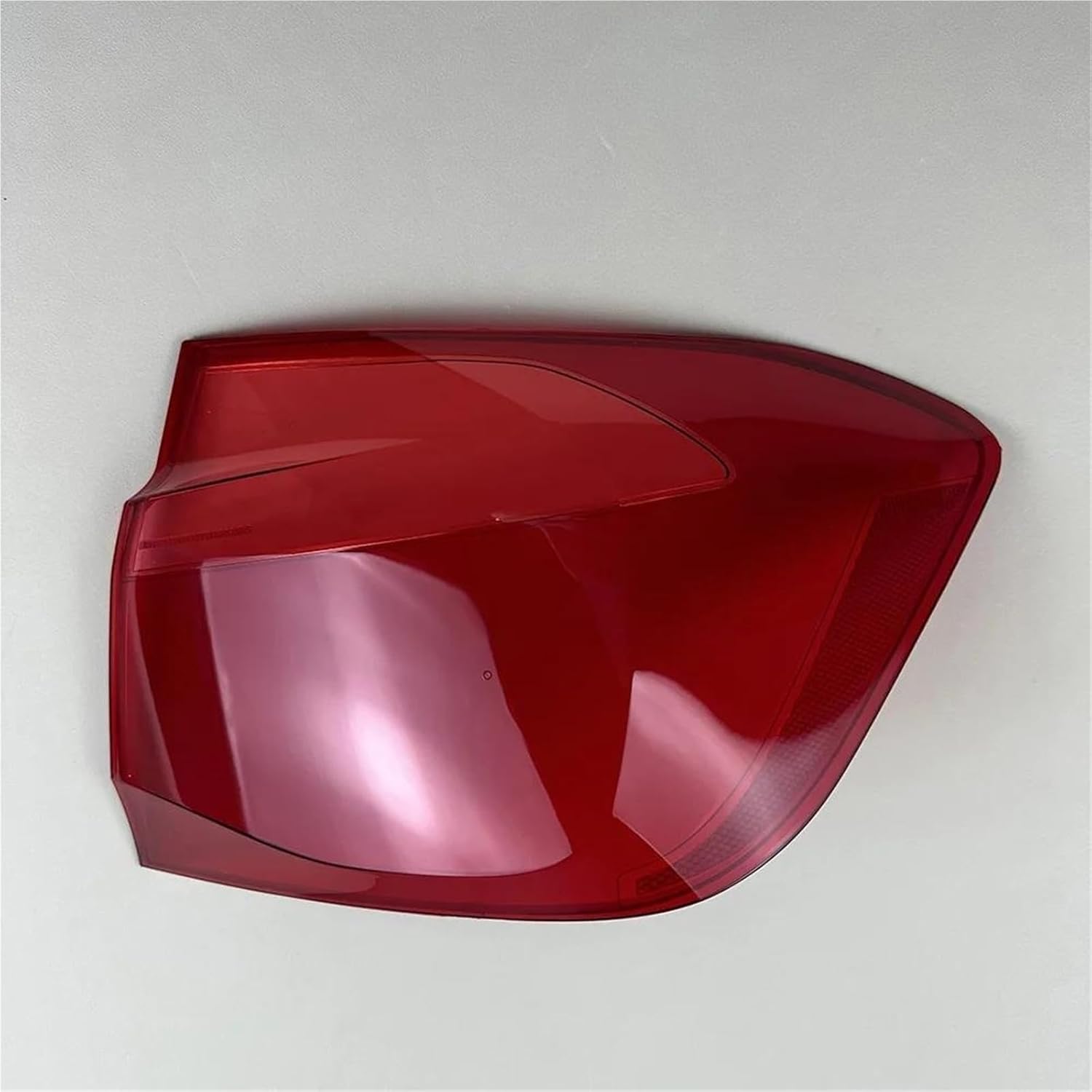 Tail Light Guard For BMW 3 Series F30 316 318 320i 2016 2017 2018 2019 Car Outer Tail Lamp Cover Brake Lights Shell Taillight Lens Rear Tail Light Cover Protector(Outside A Piar)