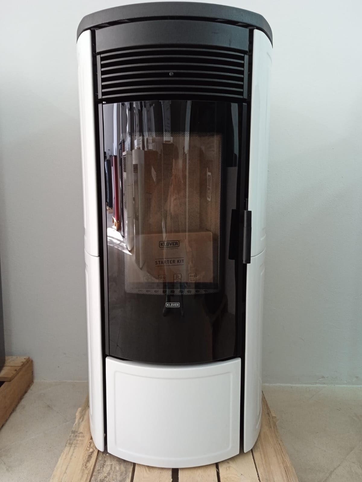 Stufa a pellet Klover modello Omega Plus Air