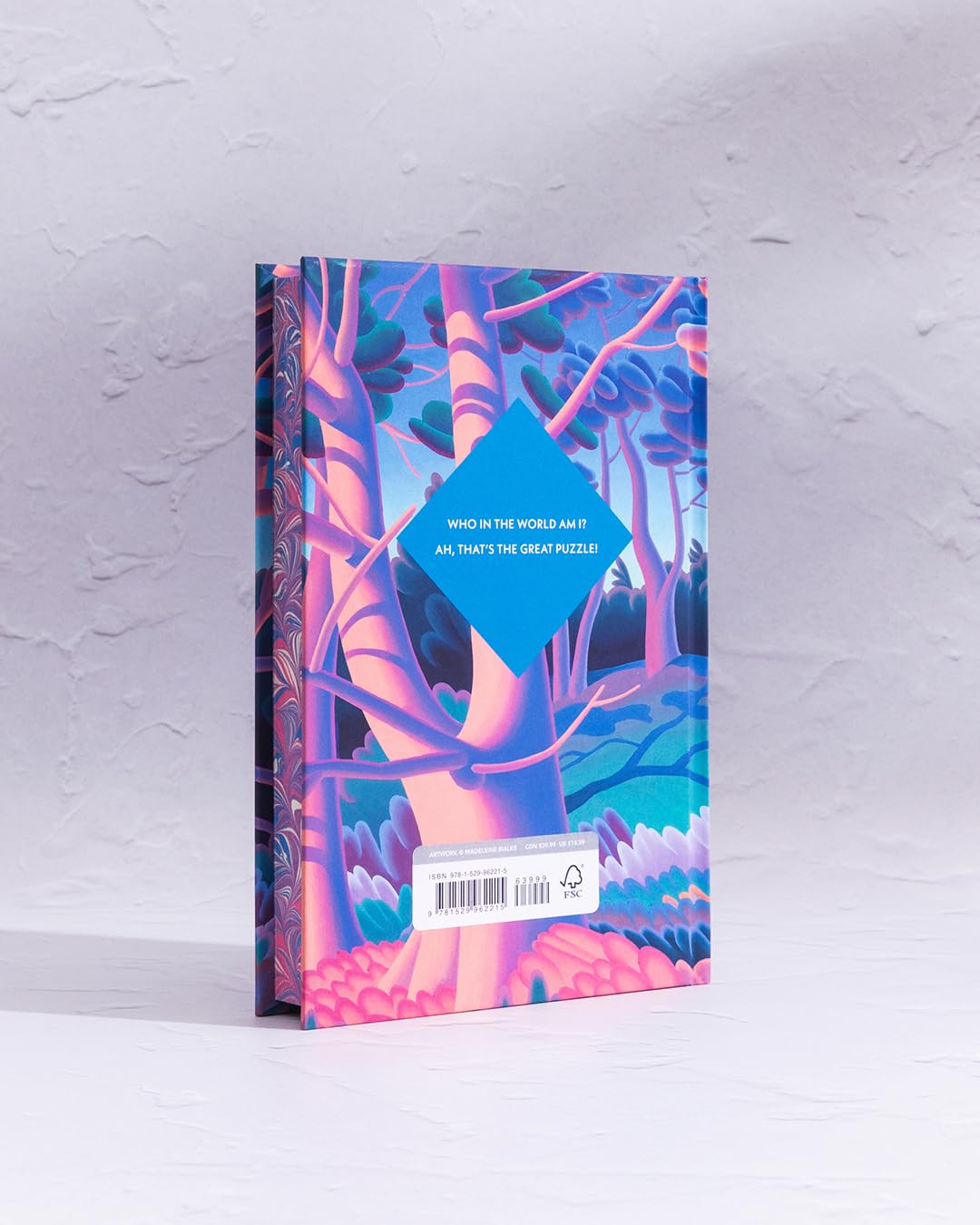 Alice's Adventures in Wonderland and Through the Looking Glass: A sprayed edge gift edition of Carroll's magical classic with marbled endpapers, ... and ribbon (Vintage Collector's Classics)