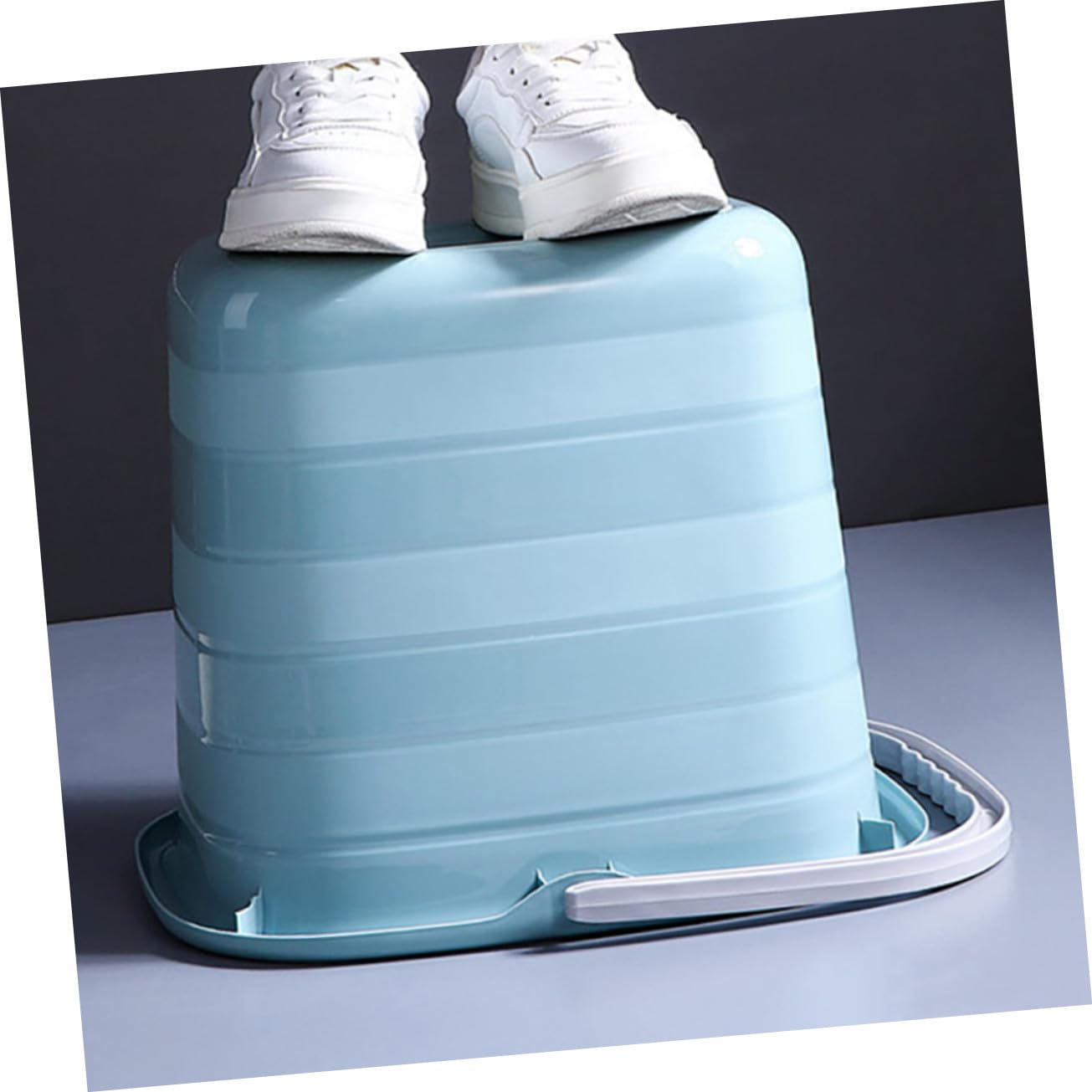 Secchio di Plastica Rettangolare Manico, Capacità Elevata, Antiscivolo e Resistente, per Famiglie e Giardinaggio
