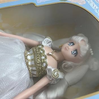 Amazon.co.jp: セーラームーン 限定 プリンセスセレニティ 銀髪