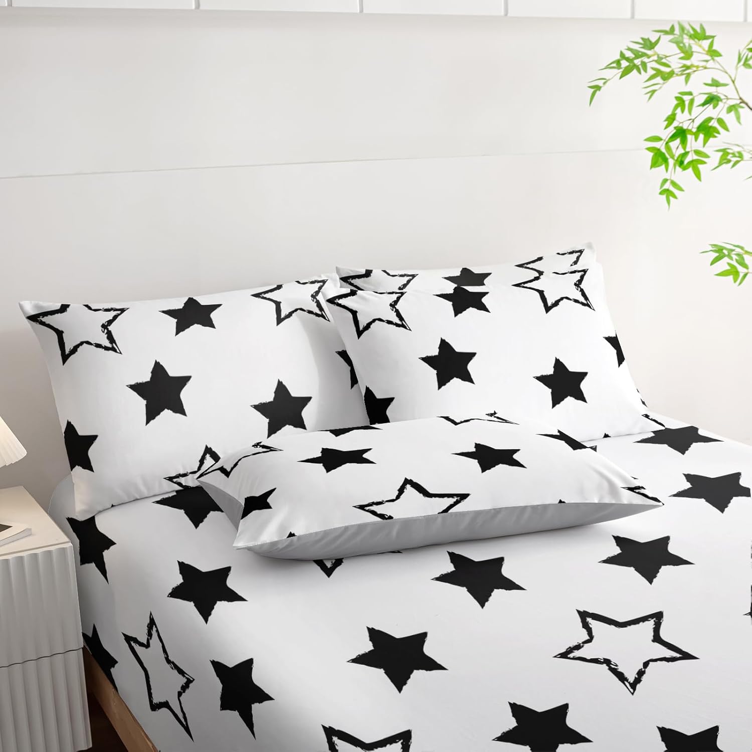 Cartoon Black and White Stars Comforter with Sheets Twin,Cute Stars Bedding Set,7 Piece Geometric Star Bedding for Kids Boys Girls,Modern Geometric Quilt Set with 1 Comforter 4 Pillowcases