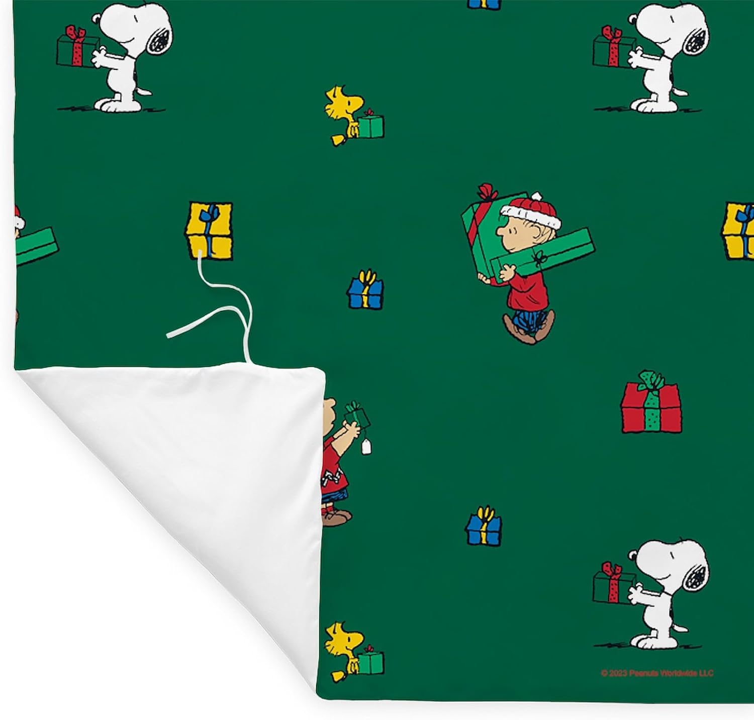 CafePress Peanuts Gift Giving Pattern Queen Duvet Cover, Printed Comforter Cover, Unique Bedding image 4