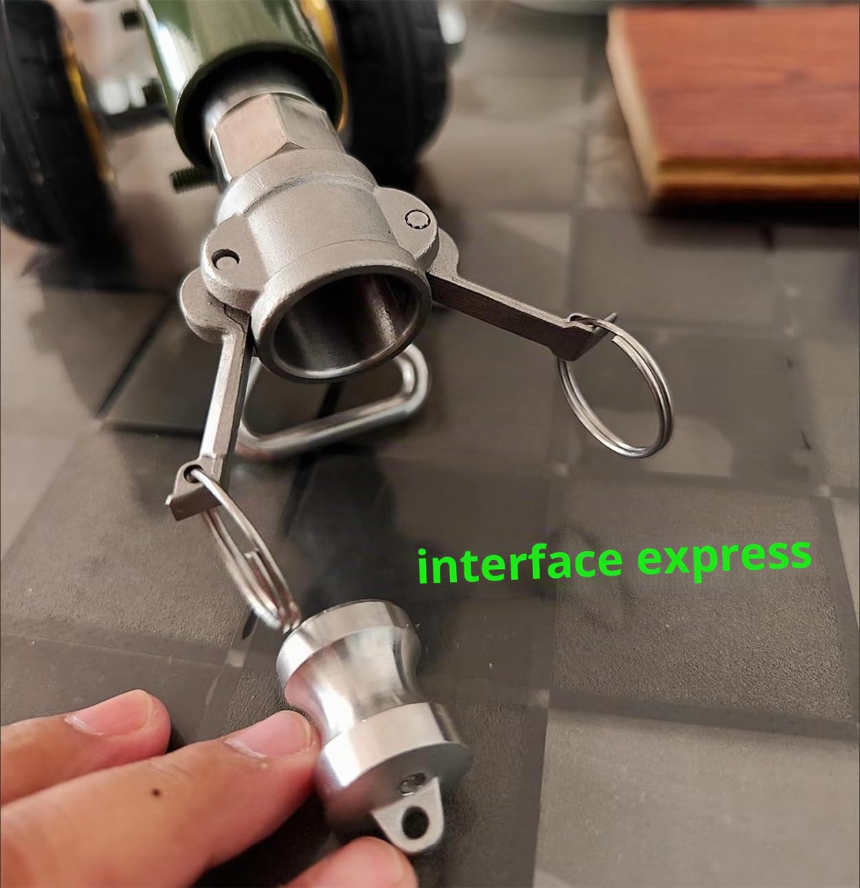Canon de pétard, mini canon en acier inoxydable, ornements de collection de modèles militaires, canon en acier inoxydable, lancement de pétard, vert