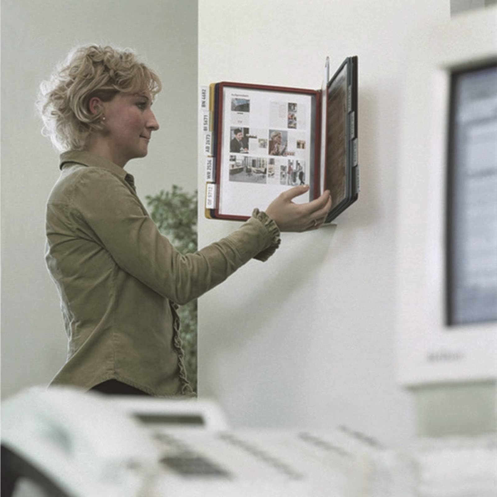 Organizador de referencia for montaje en pared de PVC y metal