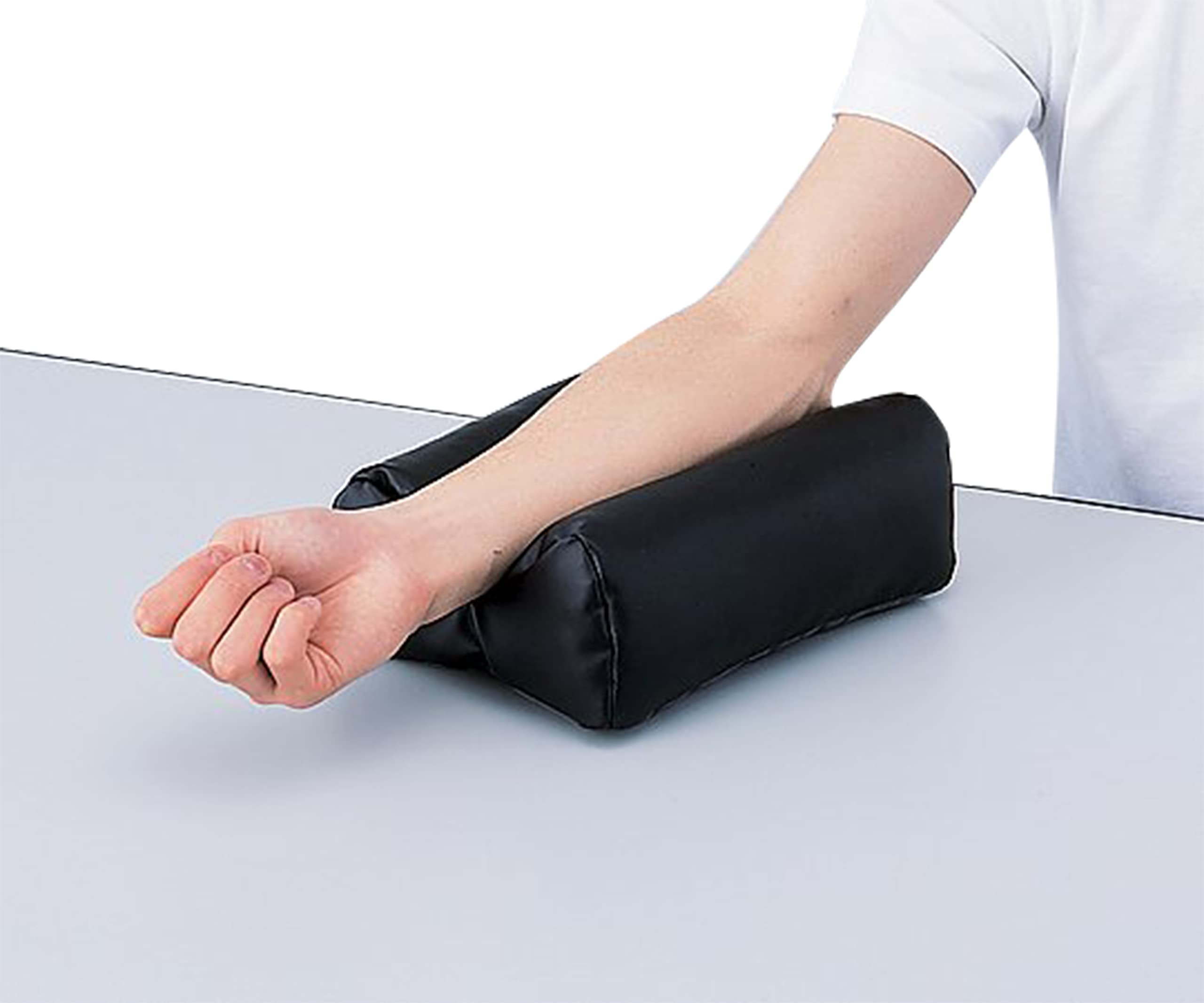 うまーお　腕周り17cm Amazon.co.jp: アズワン 腕枕 V字ホールドタイプ VC : 産業