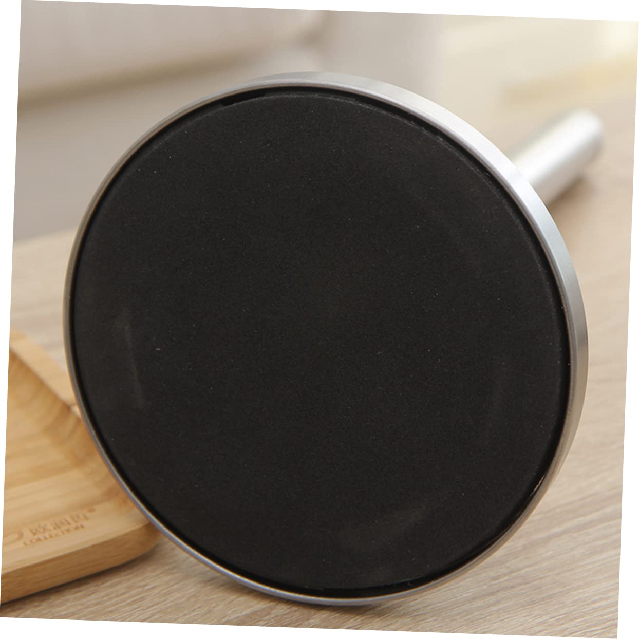 Portarotolo Carta Cucina Verticale in Acciaio Inox Argento | 1 Pezzo, Design Semplice e Creativo, Struttura Resistente All’usura e Antiurto, per Rotolo Carta Cucina