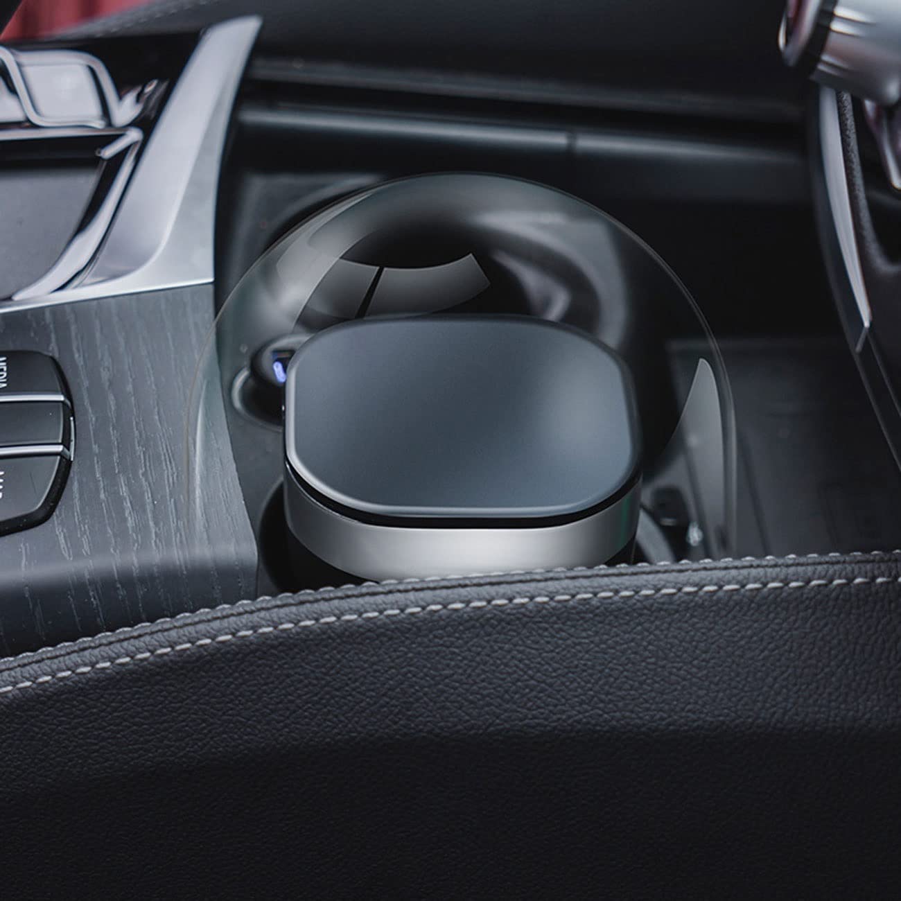 Cendrier de voiture multifonction avec lumière LED, facile à démonter et à nettoyer, parfait pour la décoration intérieure de voiture, design compact pour plus de commodité