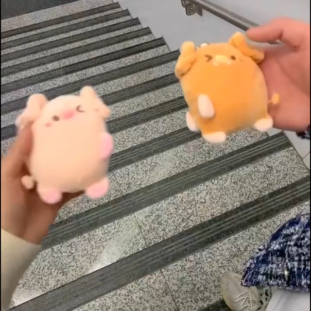 Amazon.com: Dexprosy Kawaii Couple Pig Keychain,Magnetic Plush Key