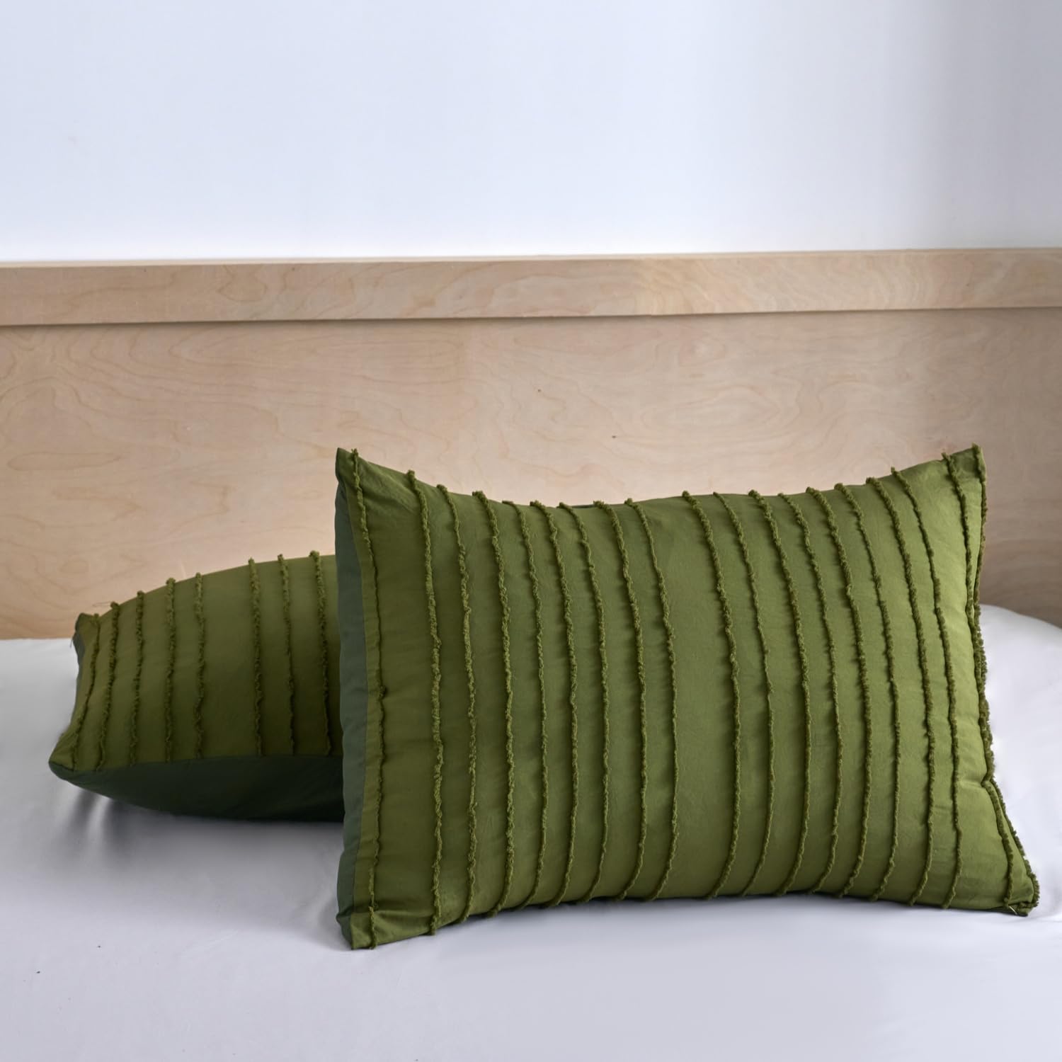 Photo 1 of xuan dian King Pillow Shams 2 Pack, King Size Pillowcases, Soft Microfiber Geometric Striped Tufted Pillow Covers with Envelope Closure, Green, 20x36 Inches