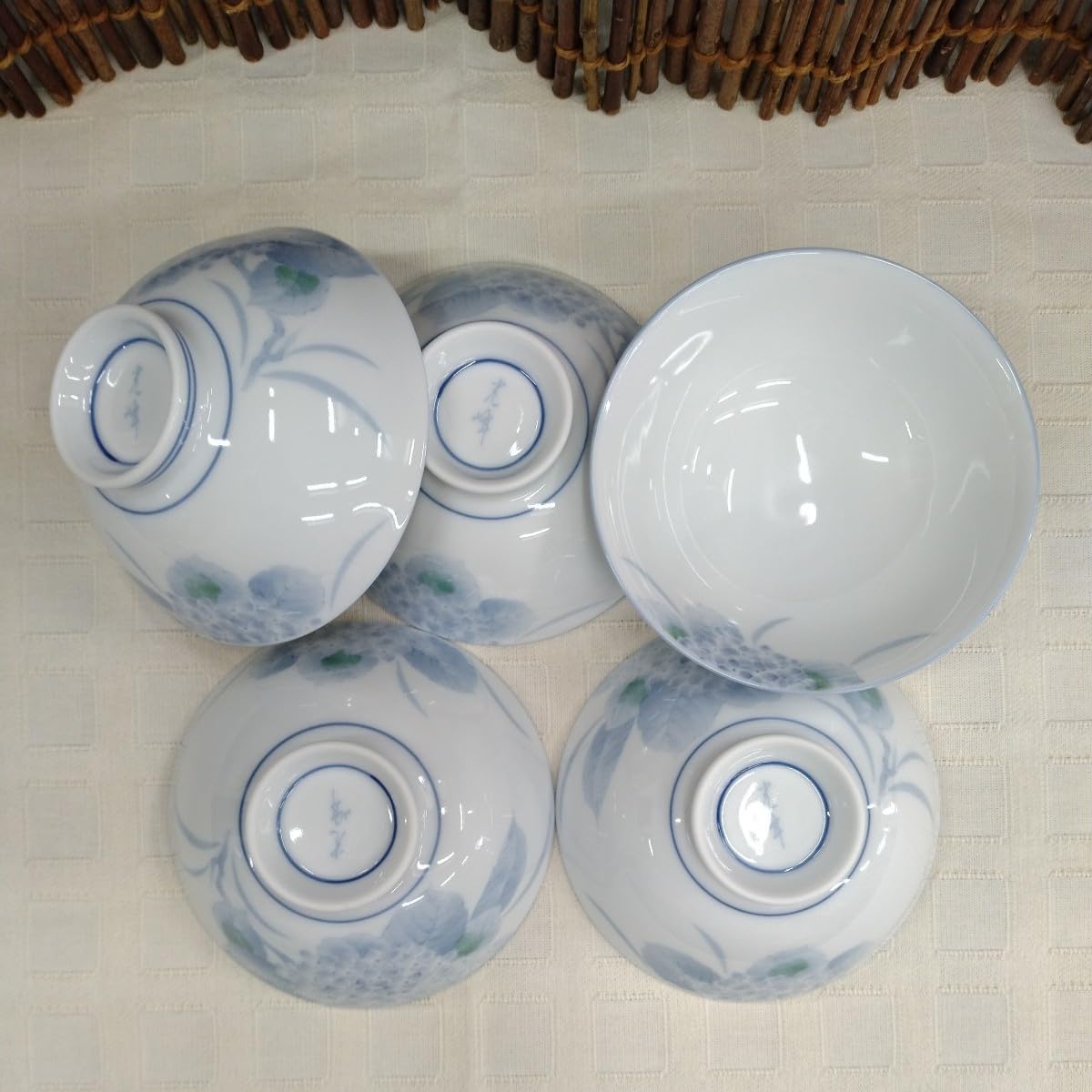 美濃焼　光峰　紫陽花　淡彩あじさい 丸茶漬碗5枚　丸皿5枚　セット Amazon.co.jp: 保管品美濃焼 淡彩あじさい お茶碗 5個 (12cm 飯碗 中平