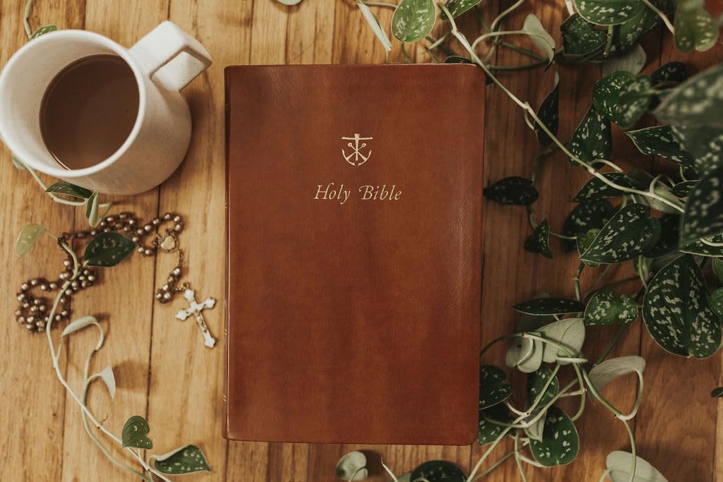 The Ave Catholic Notetaking Bible (RSV2CE)
