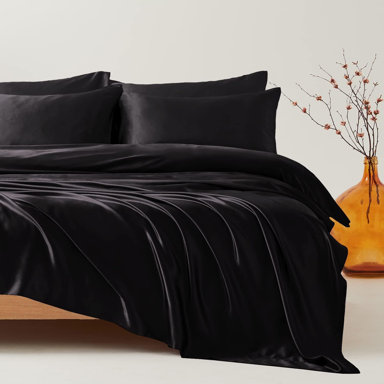 Satin Bed Sheets Set, 4 Pieces Cooling Soft and Wrinkle Hotel Luxury Silky Bedding Set, 1 Deep Pocket Fitted Sheet, 1 Flat Sheet, 2 Pillowcases (Queen, Black)