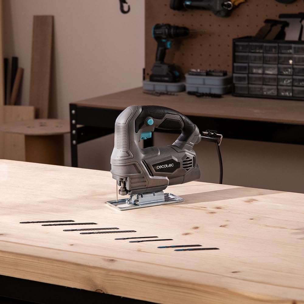 Cecotec MultiCut 4000 Jigsaw with included blades