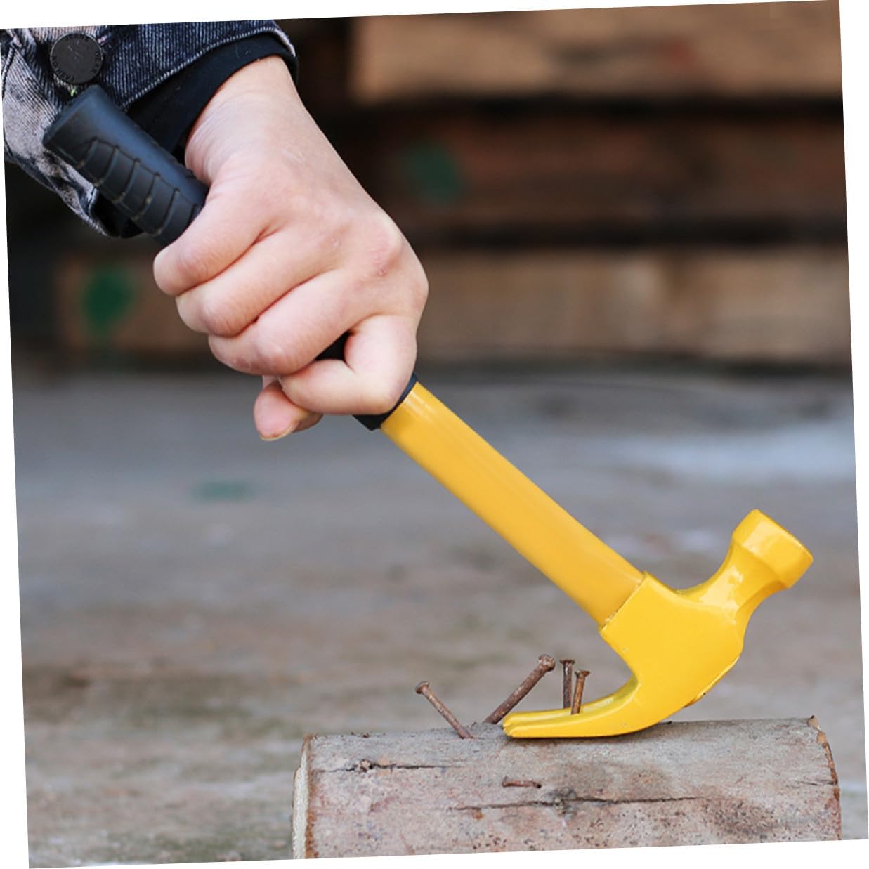 Integrated Claw Hammer Steel Handle Multi-purpose Framing Hammer with Nail Holder for Carpentry and Home Repair