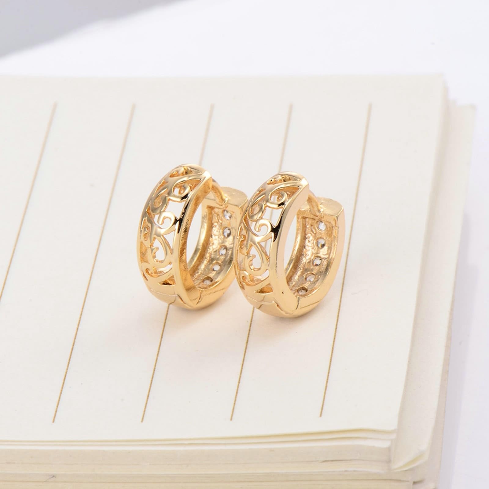 AMDXD Pendientes de aro de oro de 9 quilates, diseño hueco con moissanita, para mujer, pequeños Au 375
