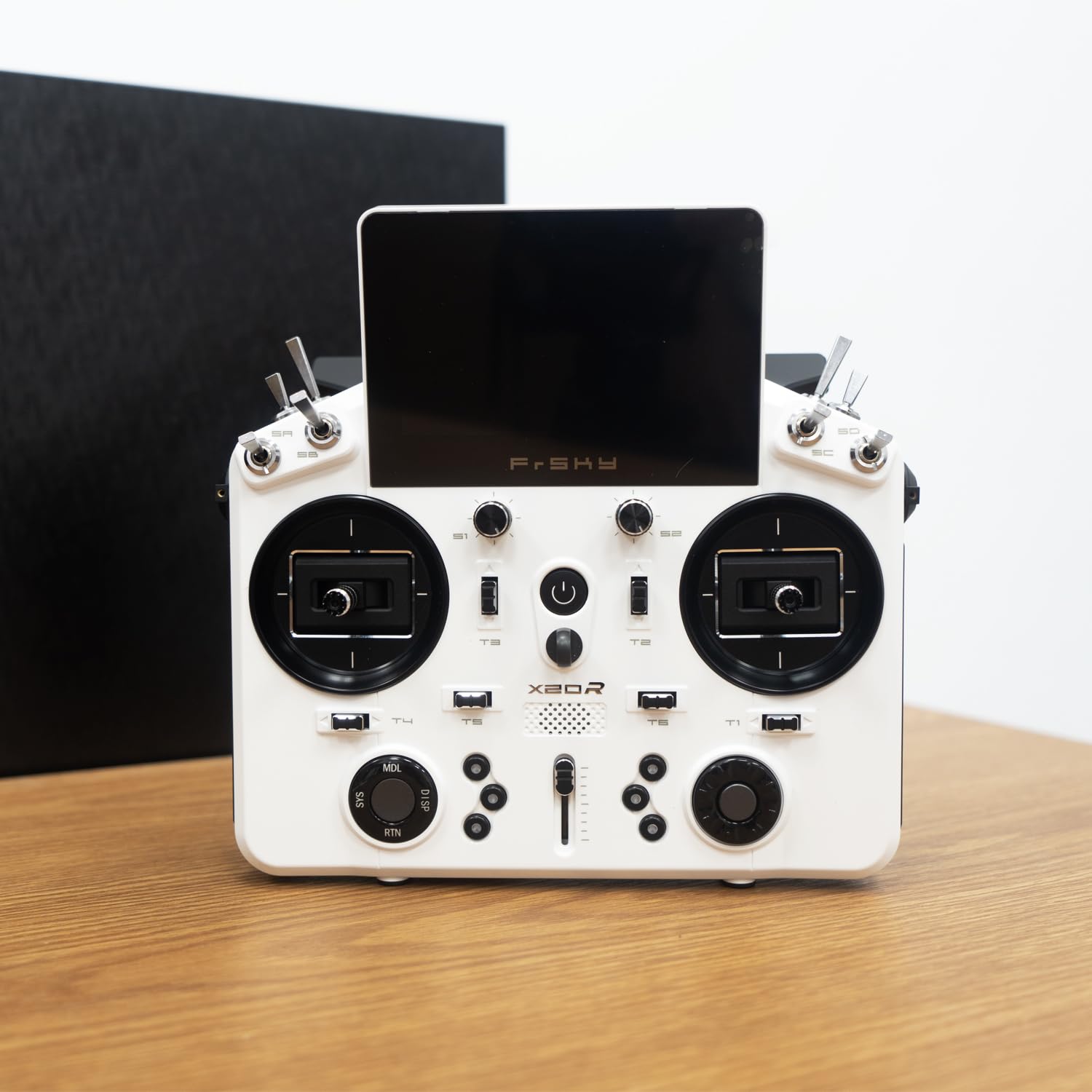 その他 RADIOPRSL6LISTN CTRGY 2mvetro Spektrum RC iXSR 6-Channel DSMR Surface Transmitter [SPM6420