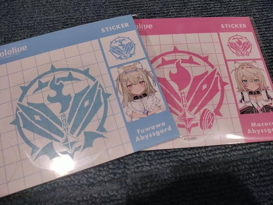 Amazon.co.jp: フワモコ ホロエンブレム クリアステッカー シール