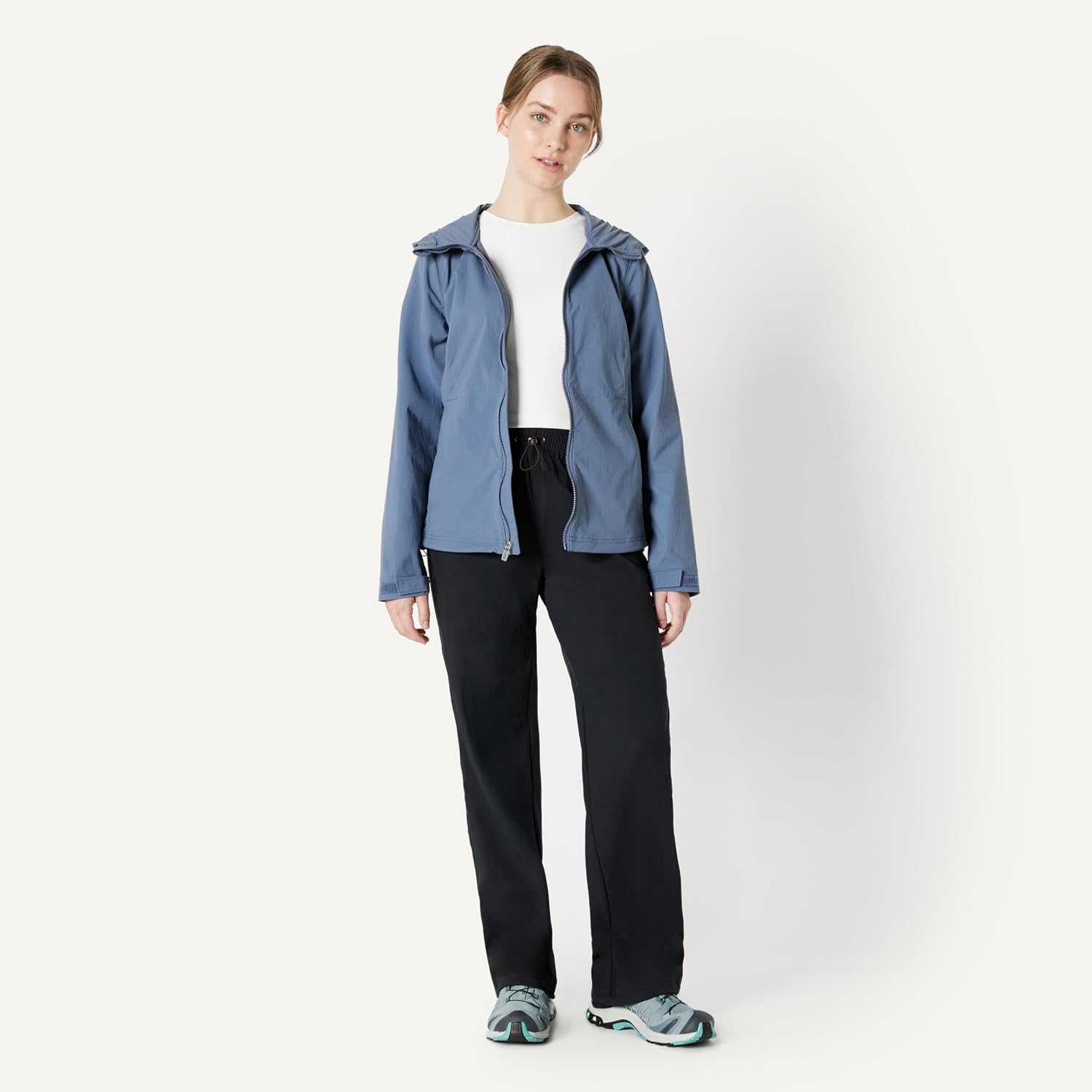 Amazon Essentials Women's Water Repellent Active Hiking Outdoor Jacket