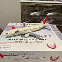 Amazon.co.jp: JAL EXPRESS ボーイング737-400 1/200 飛行機模型