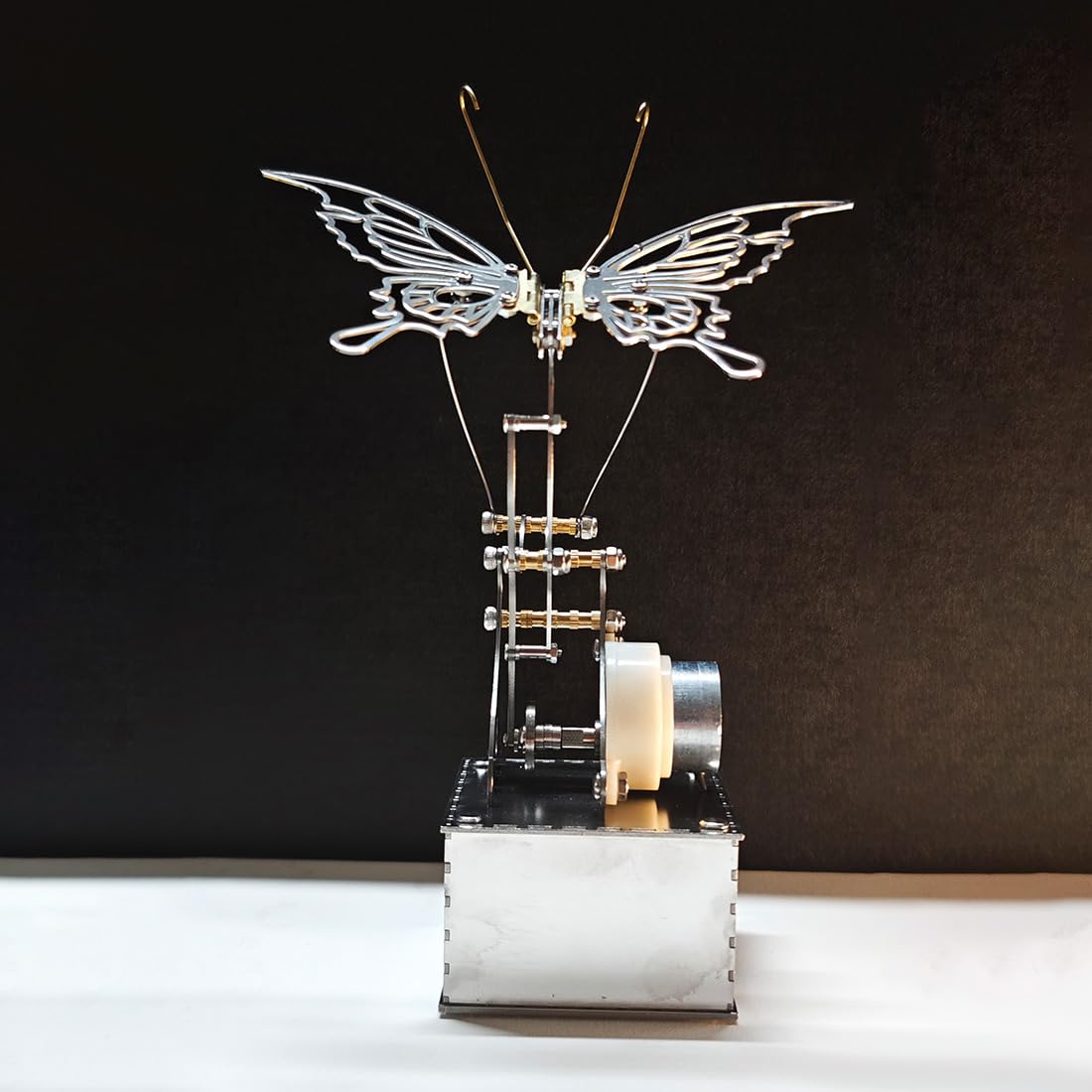 Mechaniczny zestaw modeli owadów, metalowa rzeźba motyla 3D, dynamiczne trzepotanie skrzydła, montaż STEM, artystyczna dekoracja biurka, prezent hobby, prezent dla dorosłych i hobbystów
