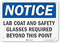 Vista 2 de Smartsign U5-1303-RA_14X10 "Aviso de laboratorio de abrigo y gafas de seguridad requeridas más allá de este punto" cartel reflectante de aluminio