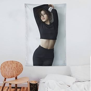 石原さとみ/タペストリー Amazon.co.jp: 石原さとみ 写真 女優 グラビアアイドル セクシー