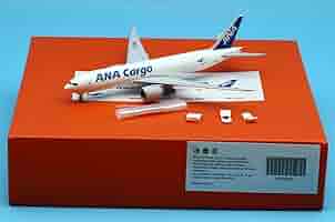 全日空　飛行機　合金フィギュア　4機  JA8744 JA8755 全日空 飛行機 合金フィギュア 4機 JA8744 JA8755