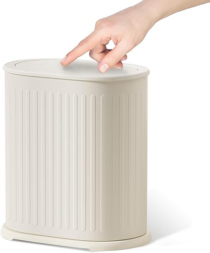 Basurero pequeño de acero para baño con tapa a presión superior de 9 litros/2.4 galones, a prueba de perros, con cubo de forro extraíble, cubo de