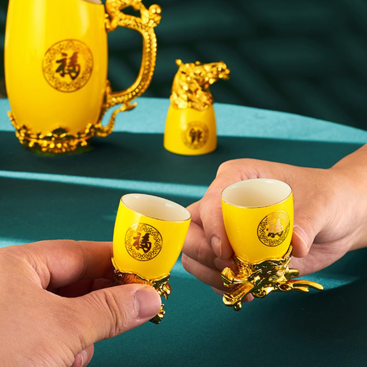 Set di Tazzine da Liquore dello Zodiaco Cinese in Ceramica Gialla Decoro Placcato Oro, Resistente a Rottura e Sbiadimento, per Casa e Bar
