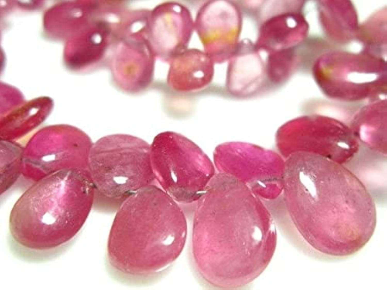 Perles briolettes rubis rose africain AAA LKBEADS 5x4-8x6mm pour fil de 7 pouces