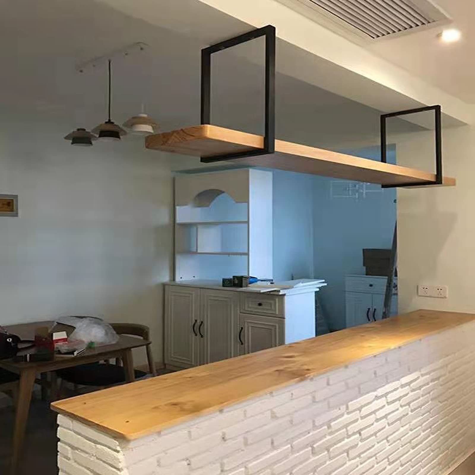 FXJ Sufitowy stojak na kwiaty, metalowy stojak do przechowywania doniczek, wisząca rustykalna drewniana półka pływająca, jednowarstwowy pływający stojak na wino, do restauracji/baru / salonu, łatwy w